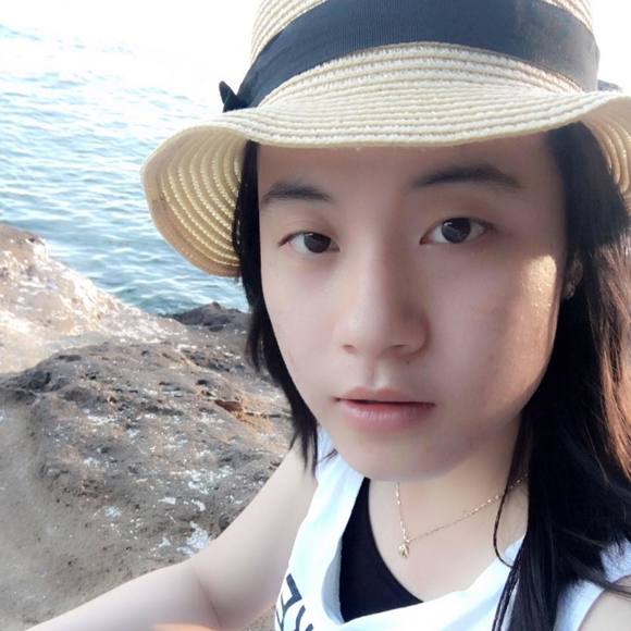 Meet your Posher, Trinh - Picture 1 of 1